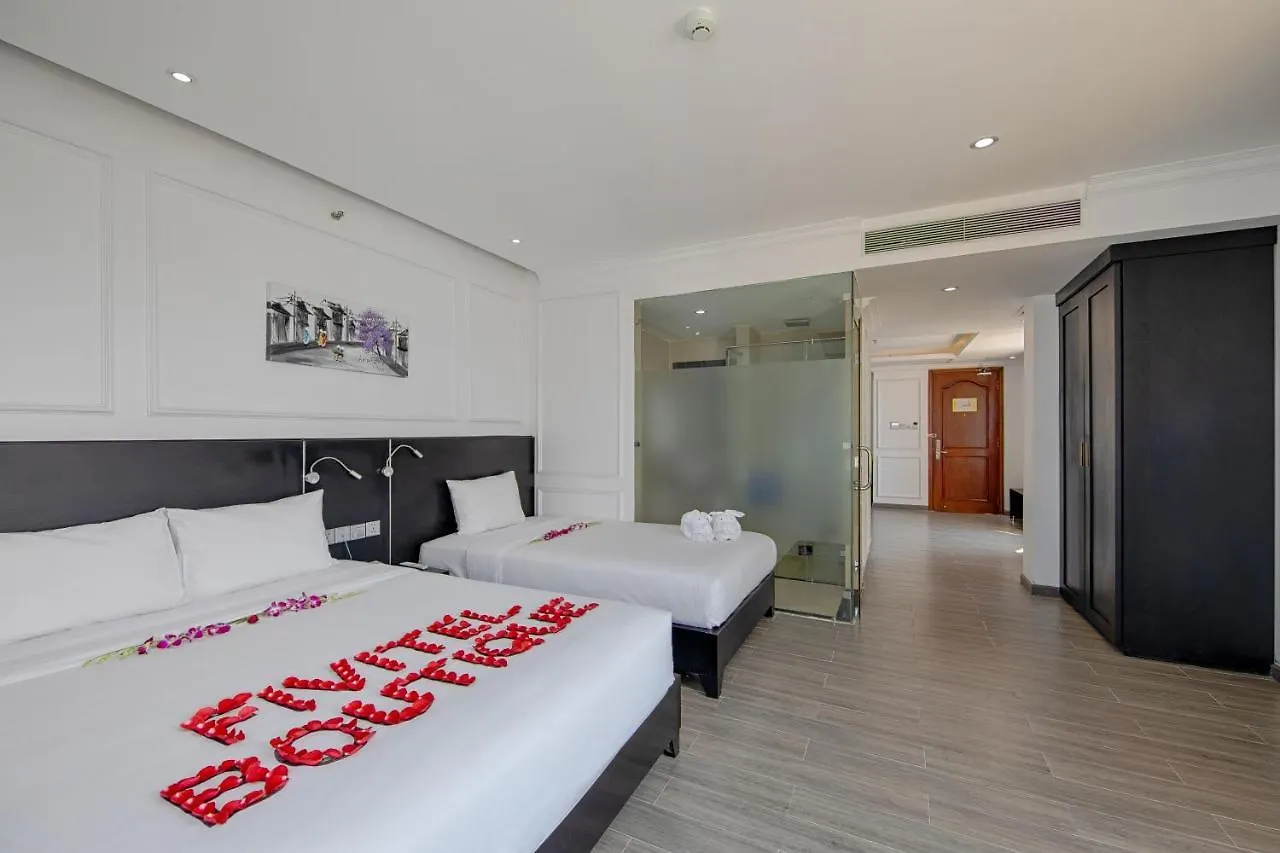 Fivitel Boutique Da Nang Hotel 4*,